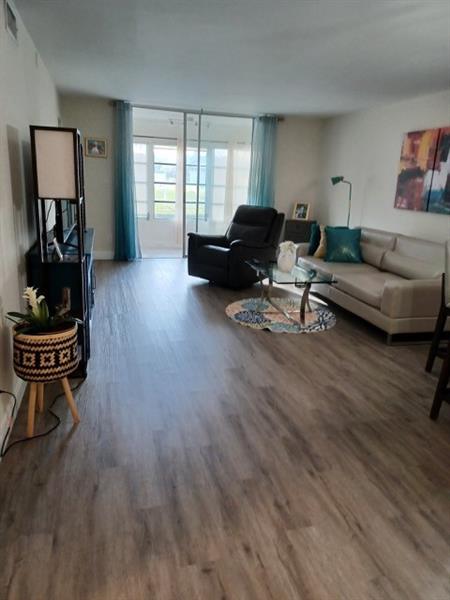 9201 Sunrise Lakes Boulevard Sunrise FL 33322