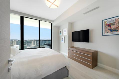 18975 Collins Avenue Sunny Isles Beach FL 33160
