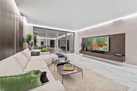 18975 Collins Avenue Sunny Isles Beach FL 33160