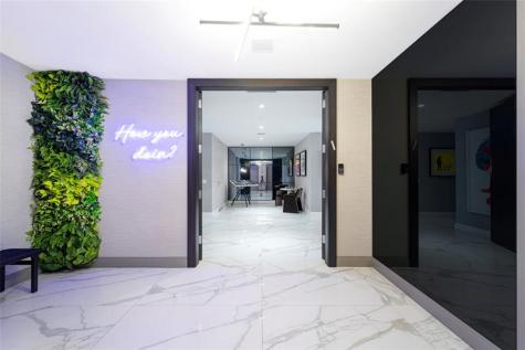 18975 Collins Avenue Sunny Isles Beach FL 33160