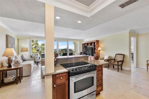 2080 E Hillsboro Boulevard Deerfield Beach FL 33441