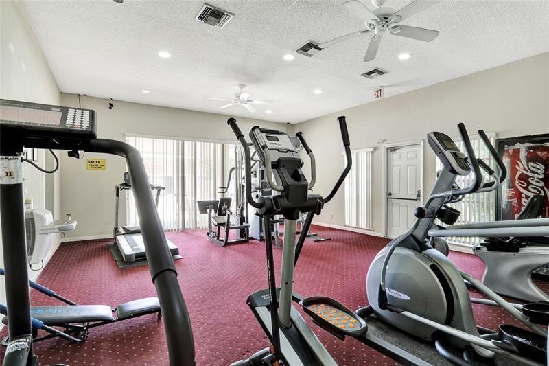 5544 Lakewood Circle Pompano Beach FL 33063