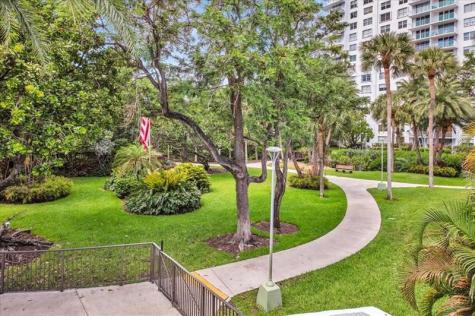 2851 NE 183rd Street Aventura FL 33160