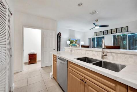 1743 NE 4th Avenue Fort Lauderdale FL 33305