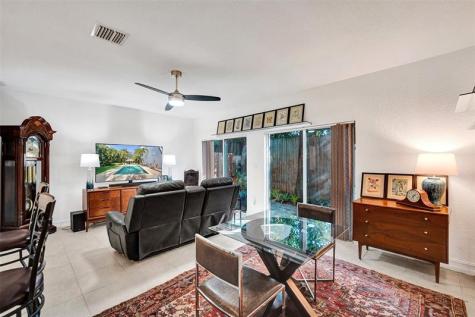 1743 NE 4th Avenue Fort Lauderdale FL 33305