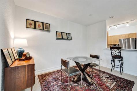 1743 NE 4th Avenue Fort Lauderdale FL 33305