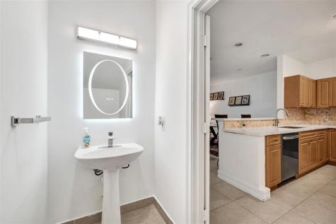 1743 NE 4th Avenue Fort Lauderdale FL 33305