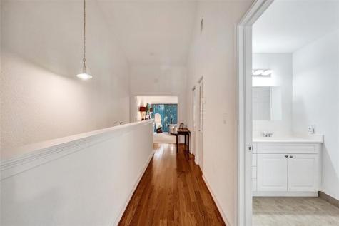 1743 NE 4th Avenue Fort Lauderdale FL 33305