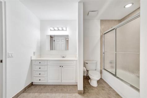 1743 NE 4th Avenue Fort Lauderdale FL 33305