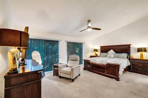 1743 NE 4th Avenue Fort Lauderdale FL 33305