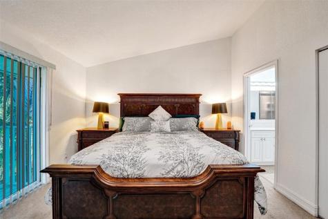 1743 NE 4th Avenue Fort Lauderdale FL 33305