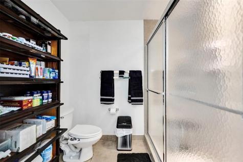 1743 NE 4th Avenue Fort Lauderdale FL 33305