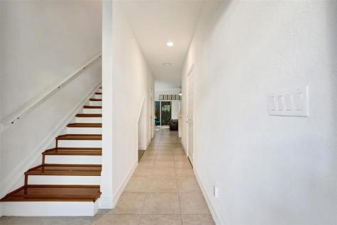 1743 NE 4th Avenue Fort Lauderdale FL 33305