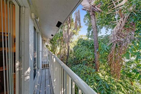 1743 NE 4th Avenue Fort Lauderdale FL 33305