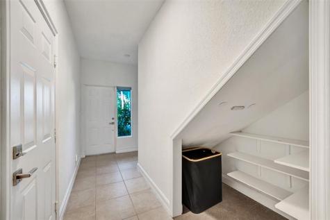 1743 NE 4th Avenue Fort Lauderdale FL 33305