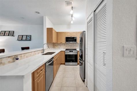 1743 NE 4th Avenue Fort Lauderdale FL 33305