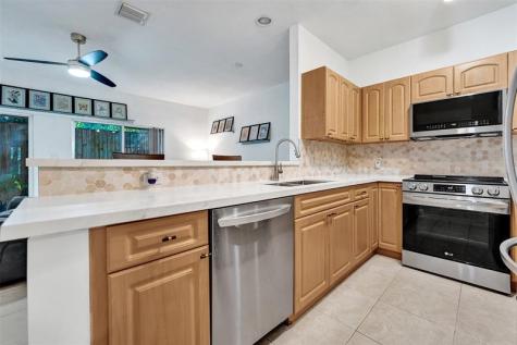 1743 NE 4th Avenue Fort Lauderdale FL 33305