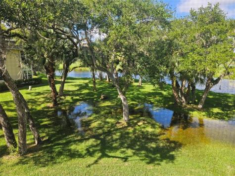 15 Vista Gardens Trail Vero Beach FL 32962