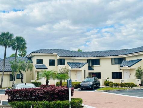 8142 NW 17th Manor Plantation FL 33322