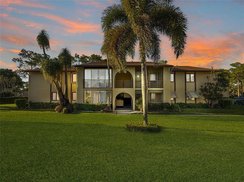 329 Knotty Pine Circle Greenacres FL 33463