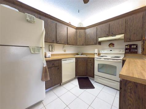 329 Knotty Pine Circle Greenacres FL 33463