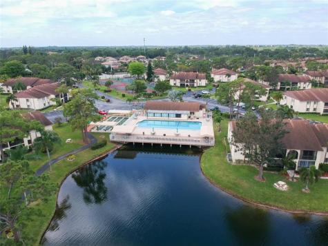 329 Knotty Pine Circle Greenacres FL 33463