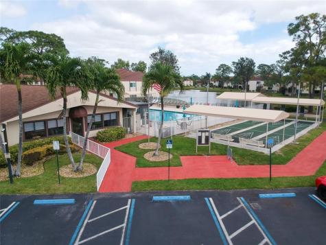 329 Knotty Pine Circle Greenacres FL 33463