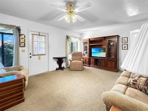 329 Knotty Pine Circle Greenacres FL 33463