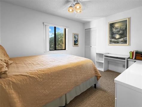 329 Knotty Pine Circle Greenacres FL 33463
