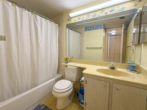 329 Knotty Pine Circle Greenacres FL 33463