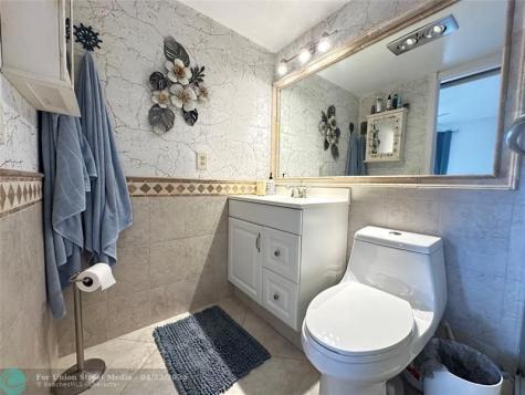 4108 Cambridge E Deerfield Beach FL 33442