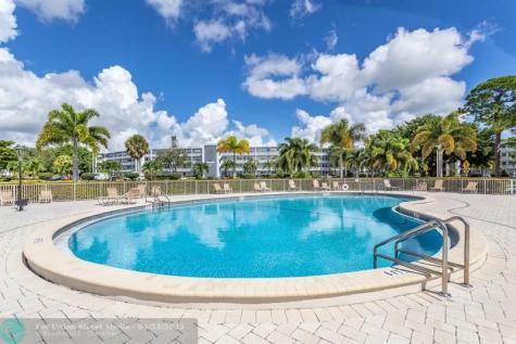 4108 Cambridge E Deerfield Beach FL 33442