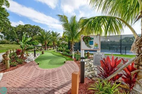 4108 Cambridge E Deerfield Beach FL 33442