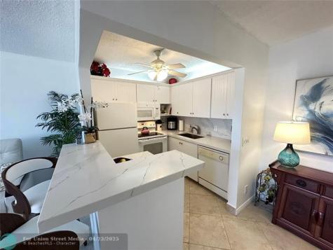 4108 Cambridge E Deerfield Beach FL 33442