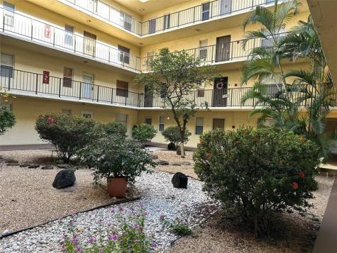 2831 Somerset Drive Lauderdale Lakes FL 33311