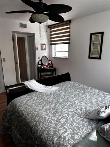 2831 Somerset Drive Lauderdale Lakes FL 33311