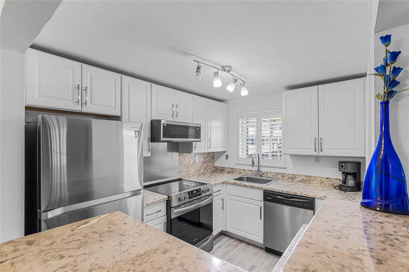 490 SE 19th Avenue Pompano Beach FL 33060