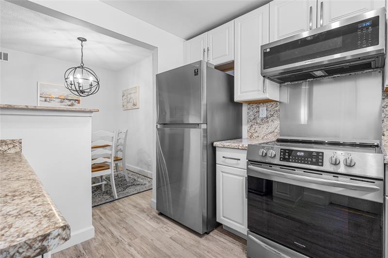 490 SE 19th Avenue Pompano Beach FL 33060