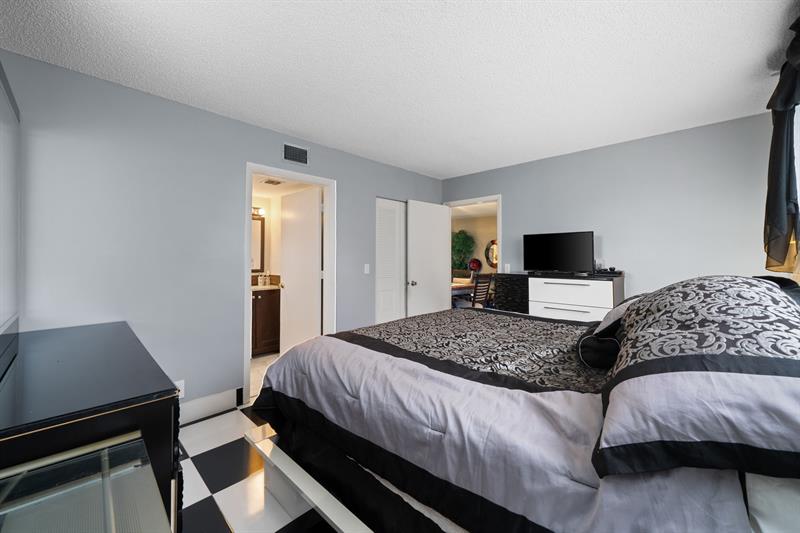 10 Willowbrook Lane Delray Beach FL 33446