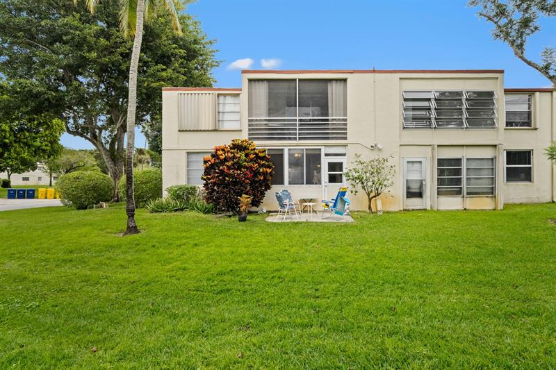 10 Willowbrook Lane Delray Beach FL 33446