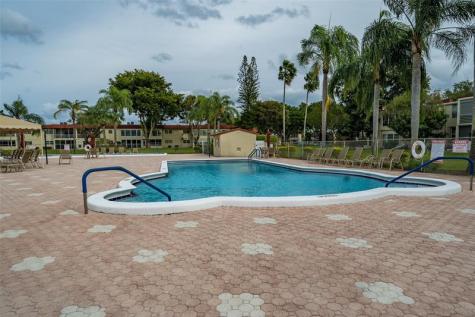 10 Willowbrook Lane Delray Beach FL 33446