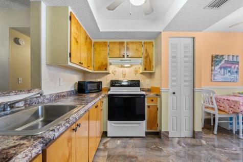 10 Willowbrook Lane Delray Beach FL 33446