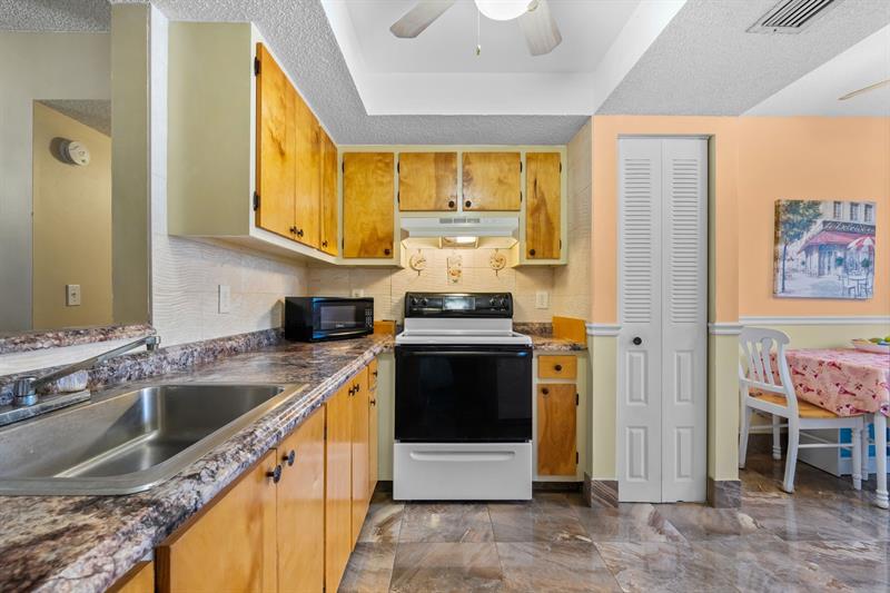 10 Willowbrook Lane Delray Beach FL 33446