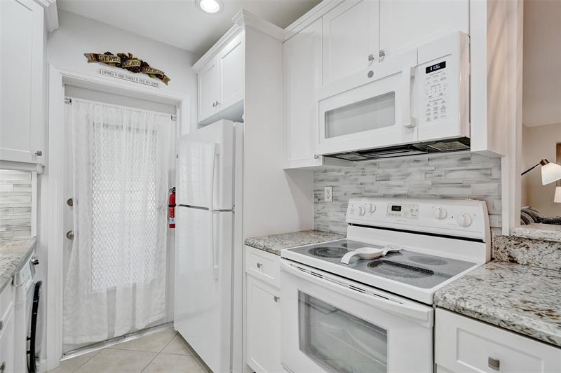 935 SE 9th Avenue Pompano Beach FL 33060