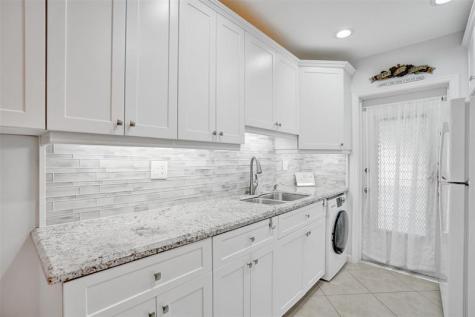 935 SE 9th Avenue Pompano Beach FL 33060