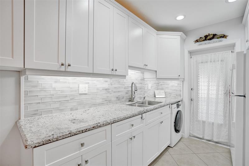 935 SE 9th Avenue Pompano Beach FL 33060