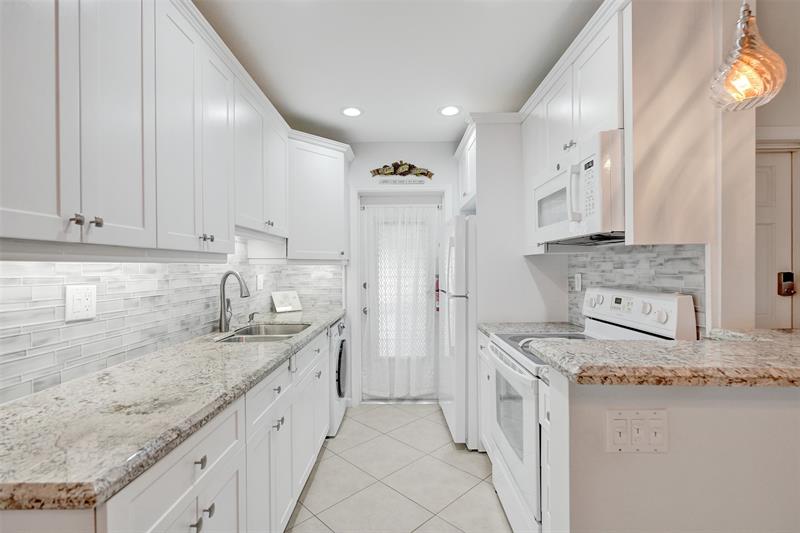 935 SE 9th Avenue Pompano Beach FL 33060