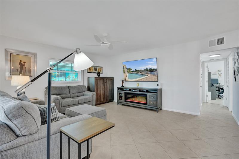 935 SE 9th Avenue Pompano Beach FL 33060