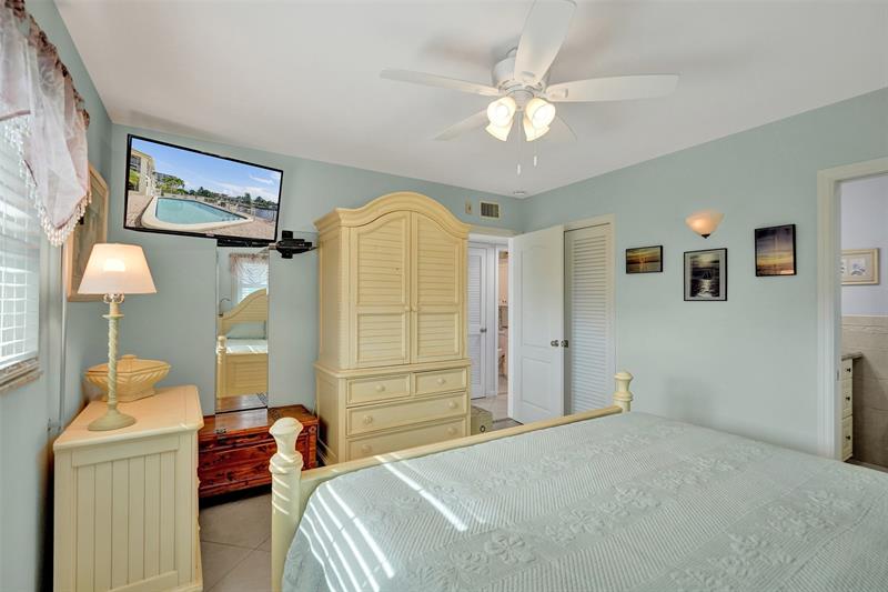 935 SE 9th Avenue Pompano Beach FL 33060