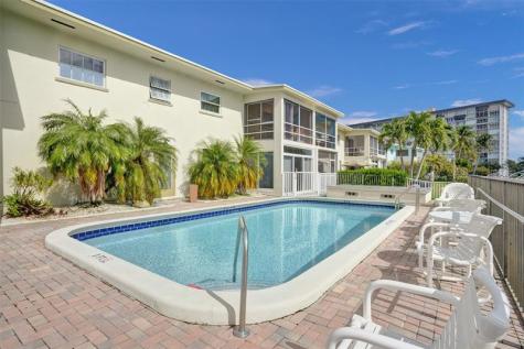 935 SE 9th Avenue Pompano Beach FL 33060